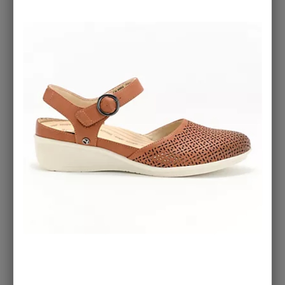 NEW✨REVERE Calabria Sandal/Shoe- Size:7